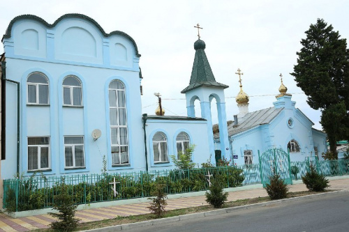 Рустамбек Пирмагомедов поздравил православных с праздником Светлой Пасхи