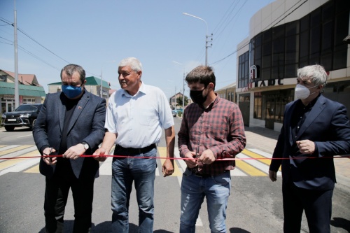 В Дербенте состоялось открытие реконструированной улицы Генерала Сеидова