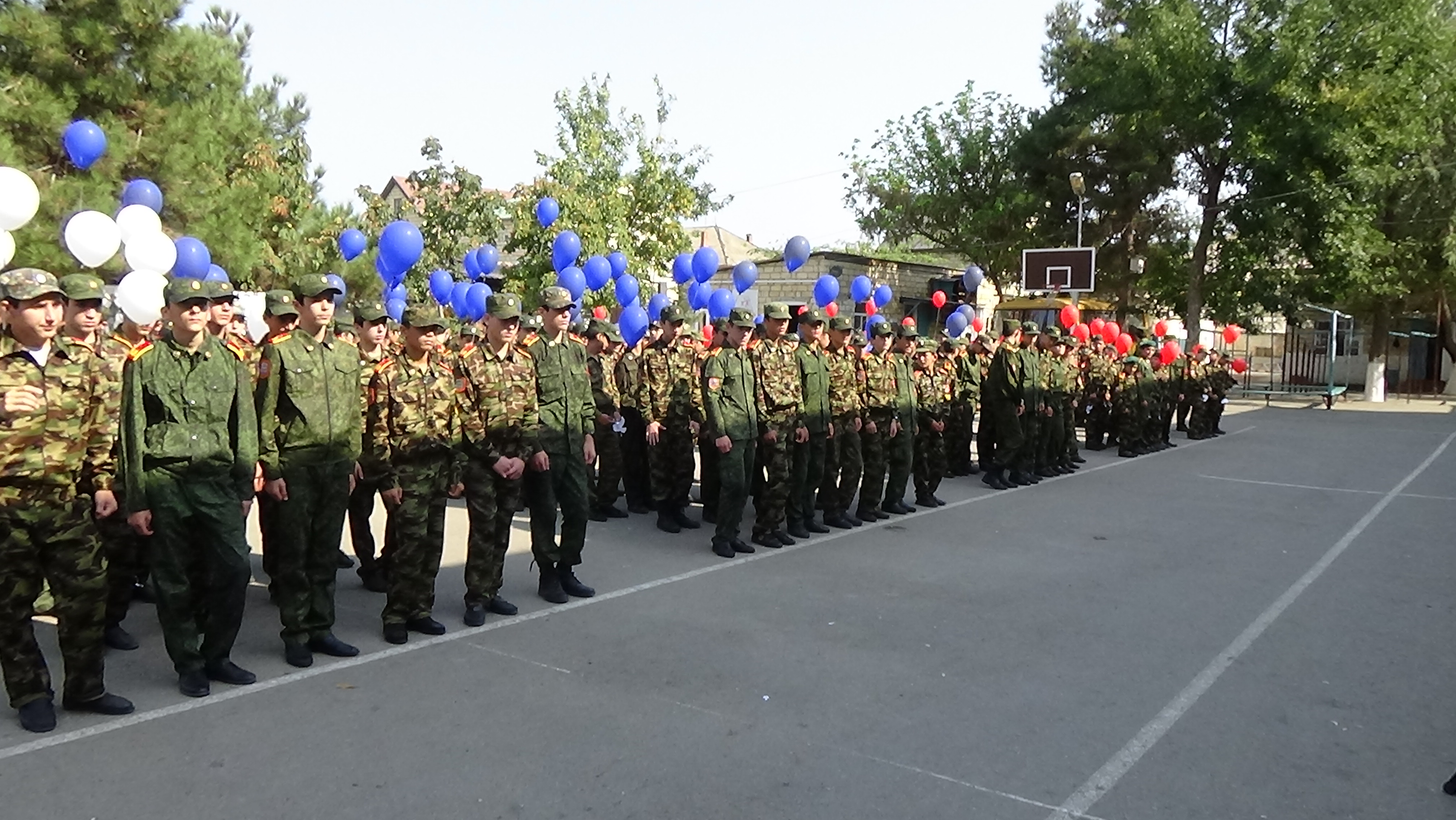 Акция «Голубь мира» прошла в Дербентском кадетском корпусе.