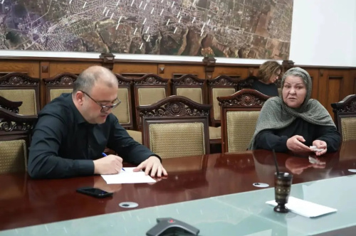 Глава города Ханлар Пашабеков провел личный прием граждан