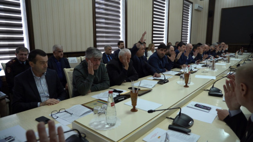 Собрание депутатов Дербента проголосовало за сокращение количества депутатов 